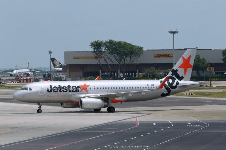 Phoenix JetStar (Singapore) Airbus A320 9V-JSQ 1/400 Aircraft Scale Model