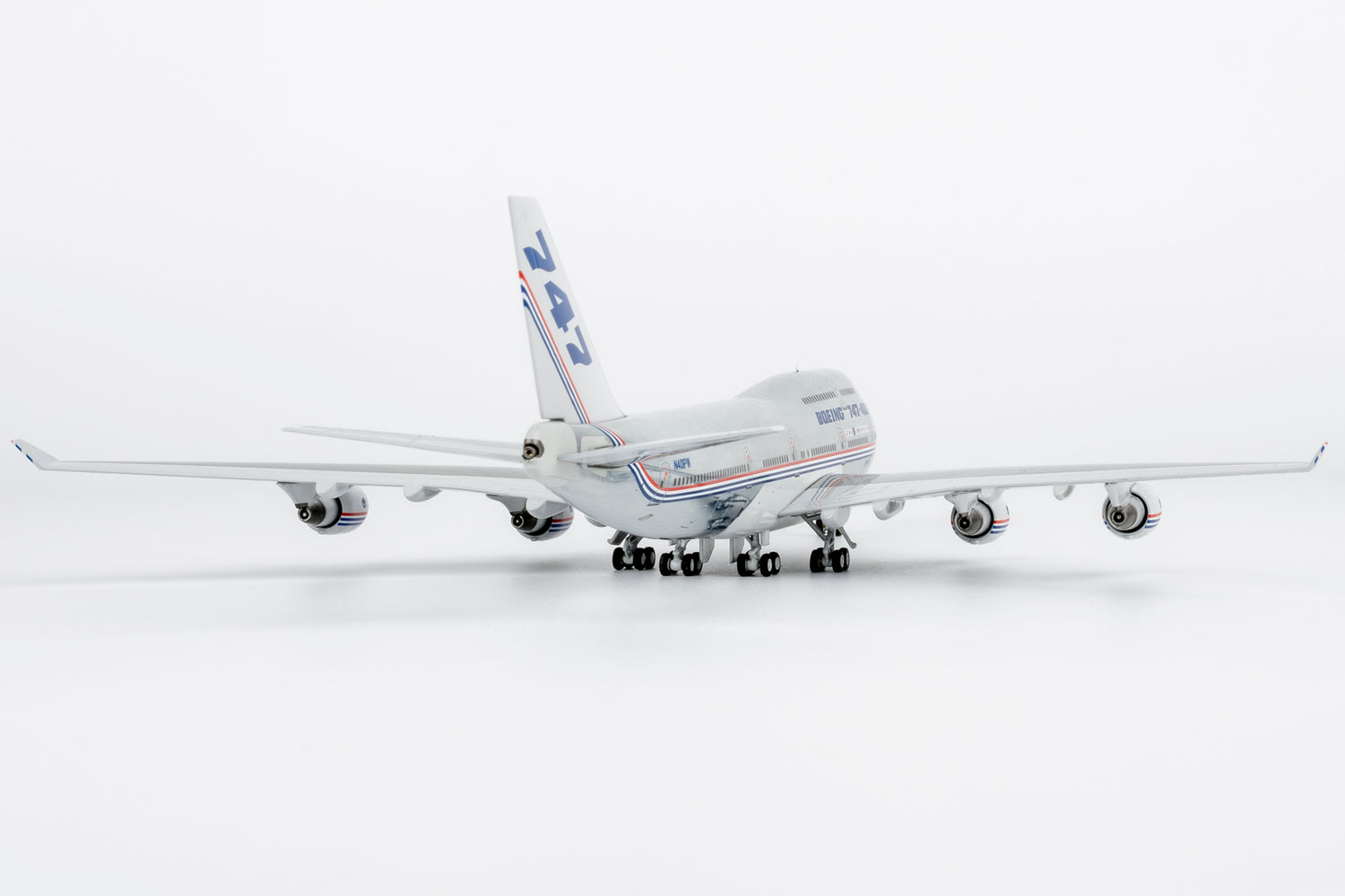 NG Models The Boeing Company Boeing House Colors Boeing 747-400 N401PW (Ultimate) 1/400 Aircraft Scale Model