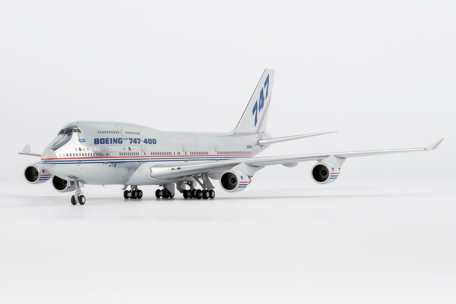 NG Models The Boeing Company Boeing House Colors Boeing 747-400 N401PW (Ultimate) 1/400 Aircraft Scale Model