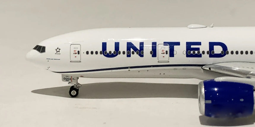 Phoenix United Airlines Boeing 777-200ER N78004 1/400 Aircraft Scale Model