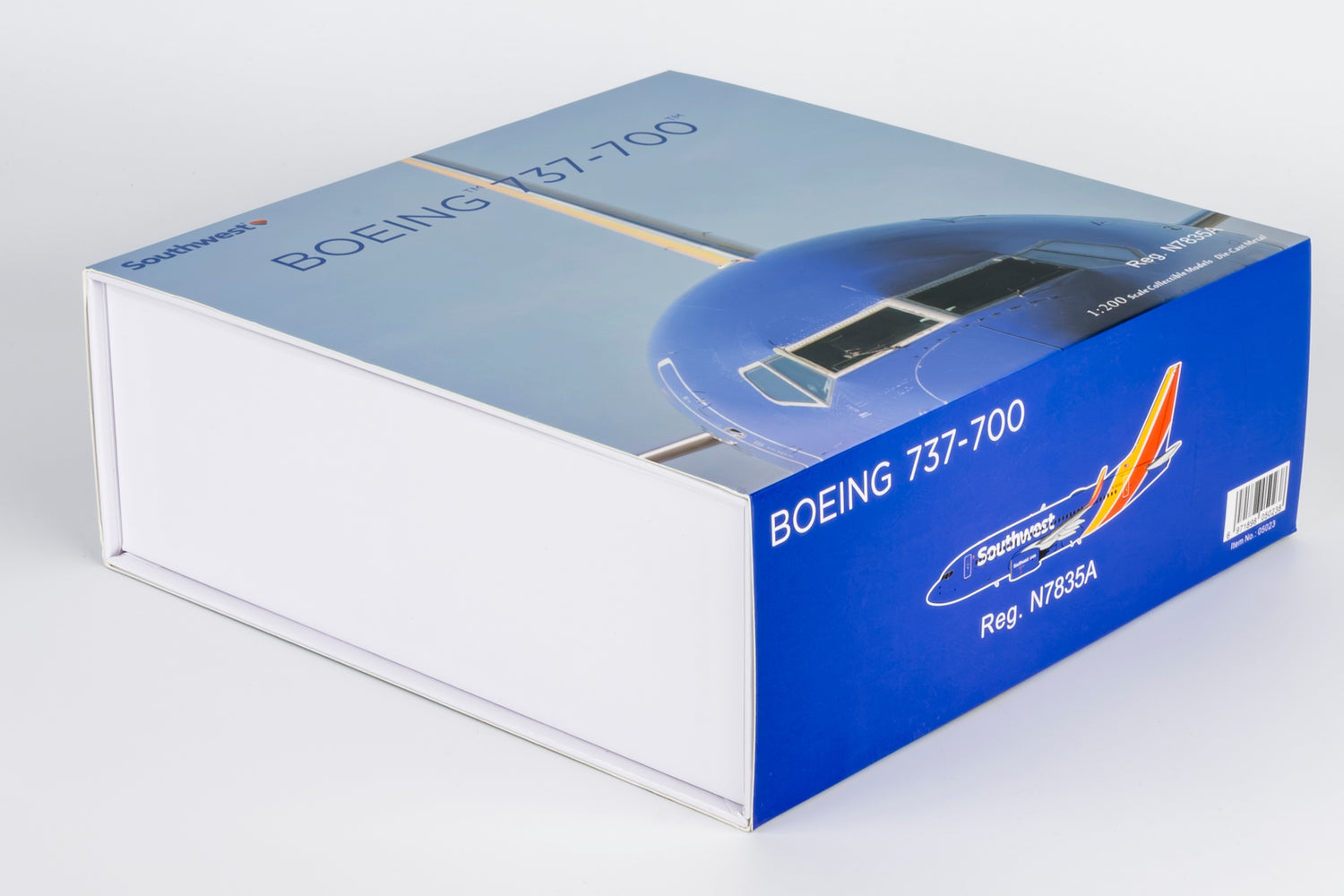 NG Models Southwest Airlines "Heart" livery Boeing 737-700/w N7835A 1/200 Scale