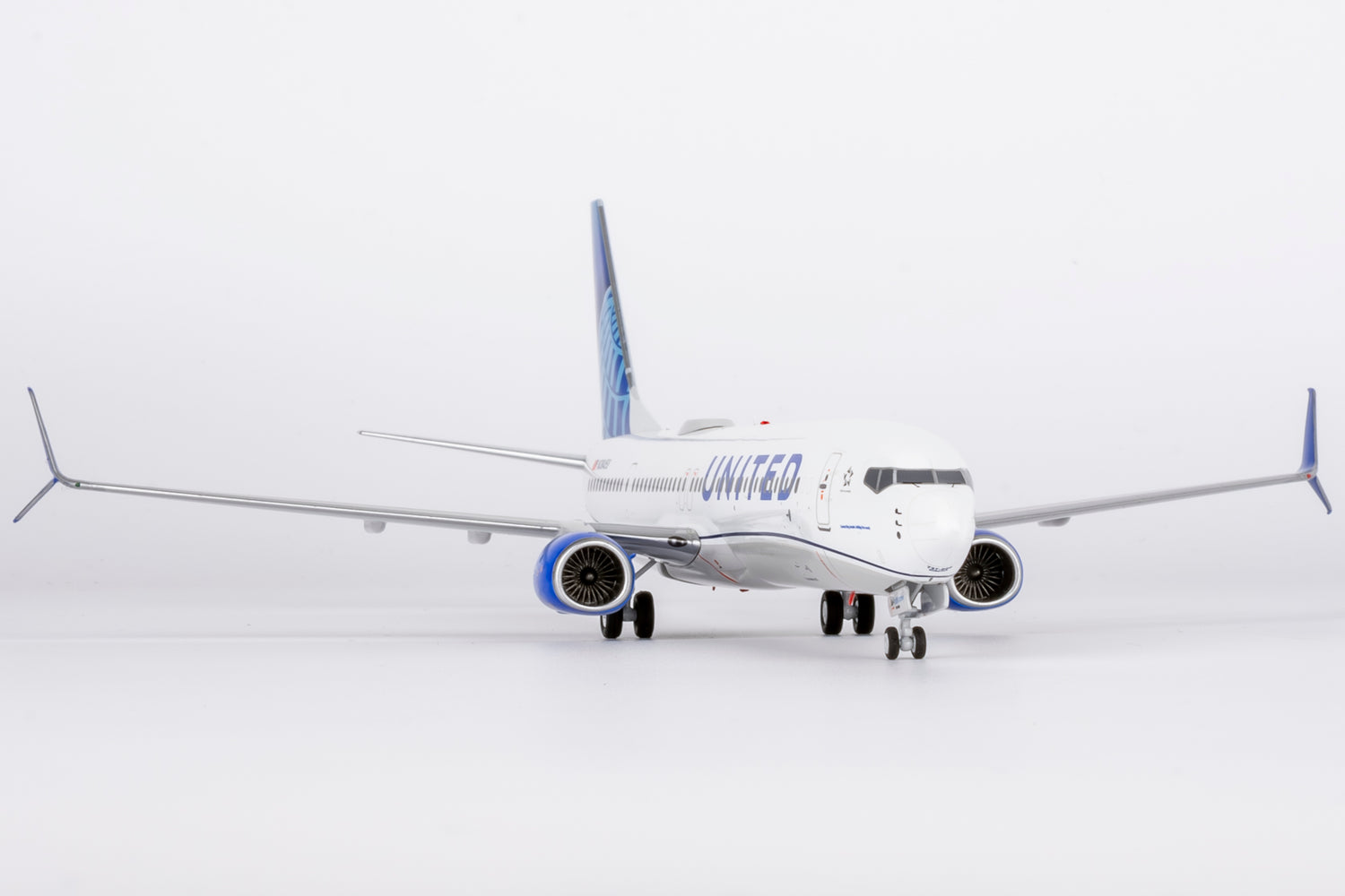 NG Models United Airlines Blue Evolution c/s Boeing 737-900ER/w N38458 1/200 Scale