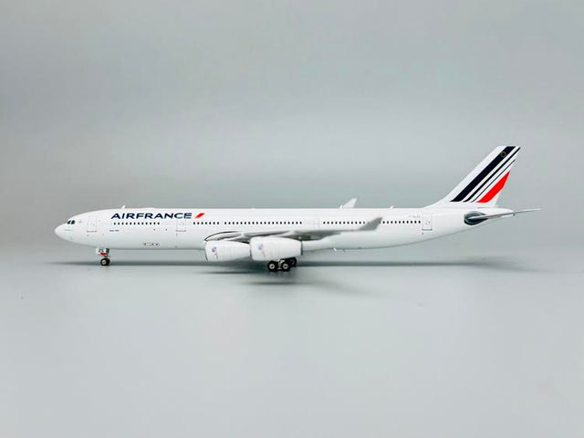 Phoenix Air France Airbus A340-300 F-GLZS 1/400 Aircraft Scale Model