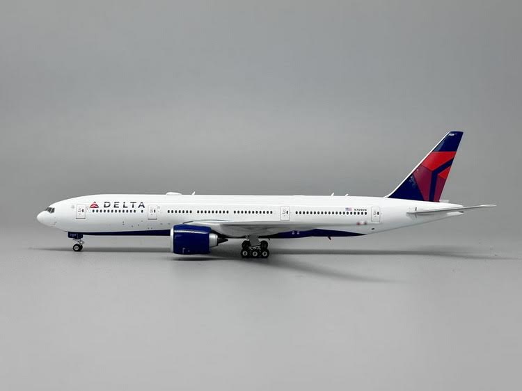 Phoenix Delta Air Lines Boeing B777-200LR N709DN 1/400 Aircraft Scale Model