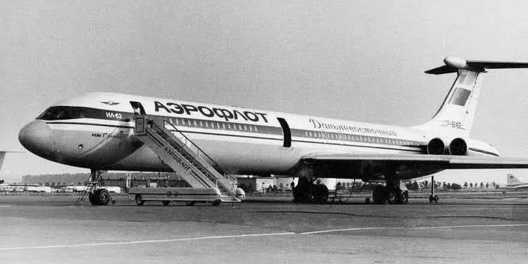 Phoenix Aeroflot (Far East Title) Ilyushin IL-62 CCCP-86459 1/400 Aircraft Scale Model