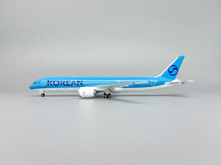 Phoenix Korean Air Boeing B787-9 HL8081 1/400 Aircraft Scale Model