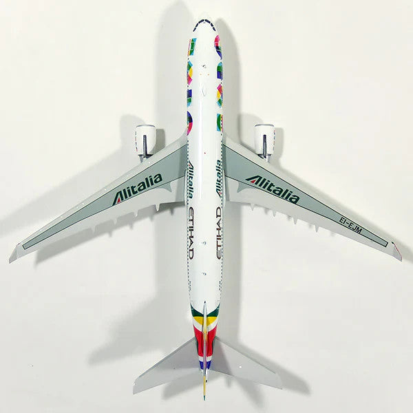 Phoenix Alitalia Airbus A330-200 'Expo 2015' EI-EJM 1/400 Aircraft Scale Model