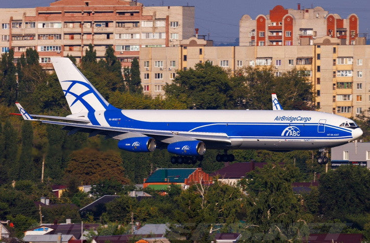 Phoenix Air Bridge Cargo Ilyushin IL-96-400 RA-96013 1/400 Aircraft Scale Model