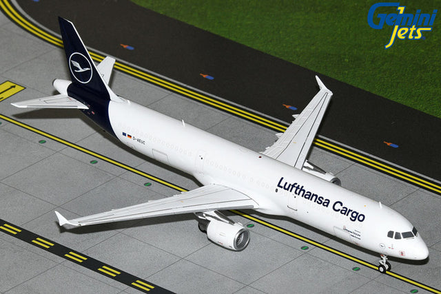 GeminiJets Lufthansa Cargo A321P2F D-AEUC 1/200 Aircraft Scale Model