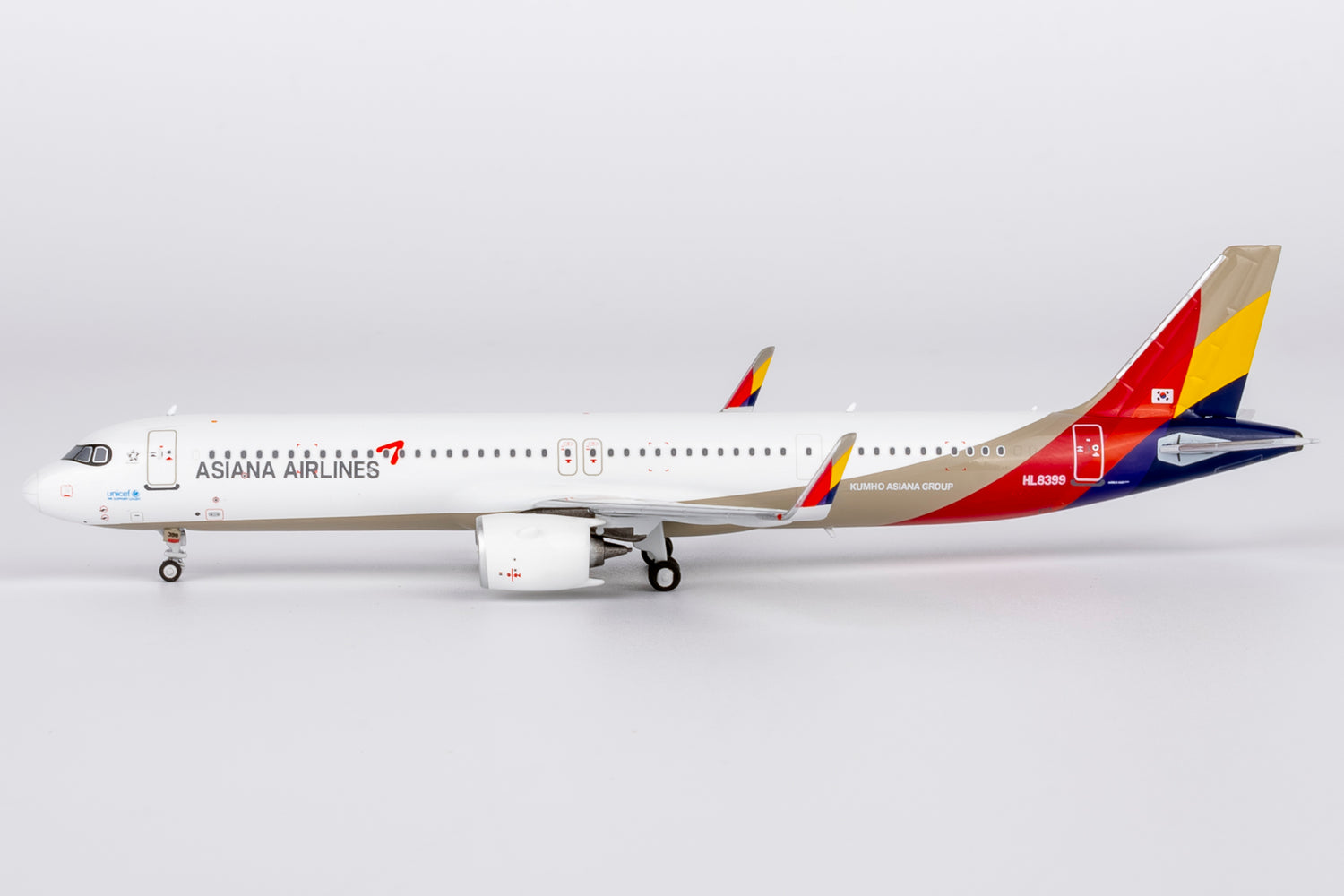 NG Models Asiana Airlines Airbus A321neo HL8399 1/400 Scale