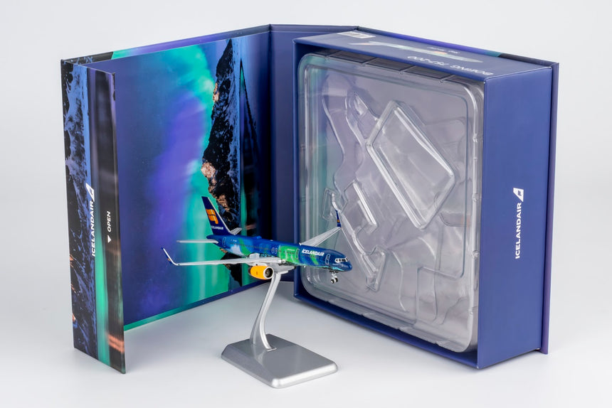 NG Models Icelandair Boeing B757-200/w A321 TF-FIU Aurora (Northern Lights); (Ultimate) 1/400 Aircraft Scale Model