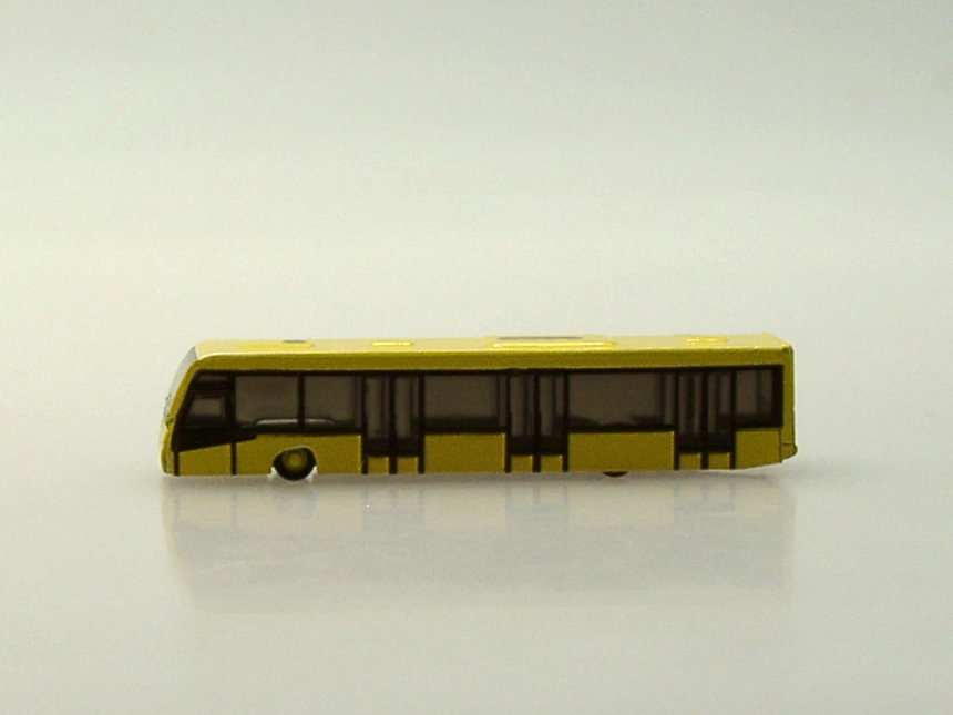 Herpa Scenix - Airport Bus Set - set of 4 1/400 Aircraft Scale Model