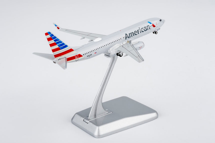NG Models American Airlines Boeing 737-800 N883NN Ultimate 1/400 Aircraft Scale Model
