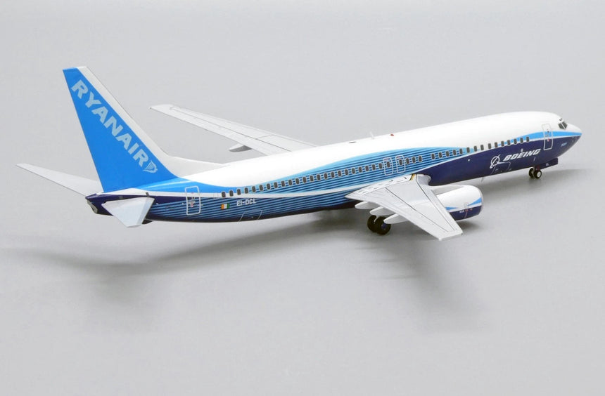 JC Wings Ryanair Boeing 737-800 "Dreamliner" (EI-DCL) 1/200 Aircraft Scale Model