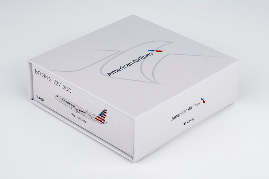 NG Models American Airlines Boeing 737-800 N883NN Ultimate 1/400 Aircraft Scale Model