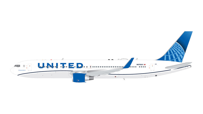 GeminiJets United Airlines Boeing 767-300ER(W) N670UA 1/200 Aircraft Scale Model