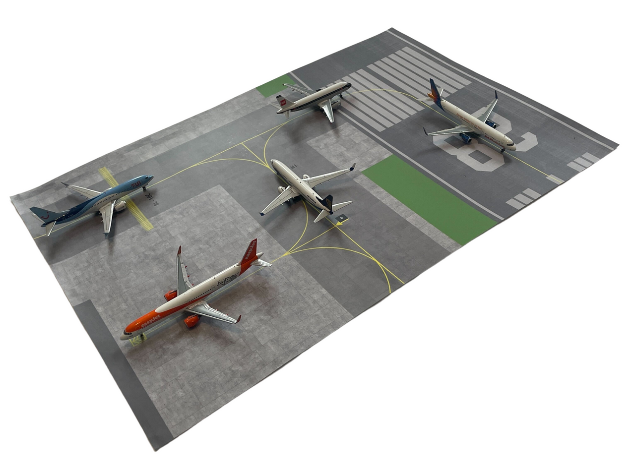 AMS 1/400 & 1/500 Scale A3 Paper Airport and Runway Mat