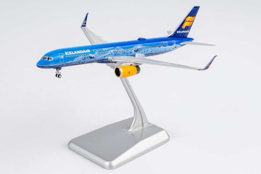 NG Models Icelandair Boeing 757-200/w A321 TF-FIR Vatnajokull; (Ultimate) 1/400 Aircraft Scale Model