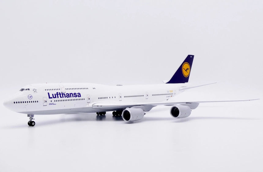 JC Wings Lufthansa Boeing 747-8i "1500th Boeing 747" (D-ABYP) 1/200 Aircraft Scale Model