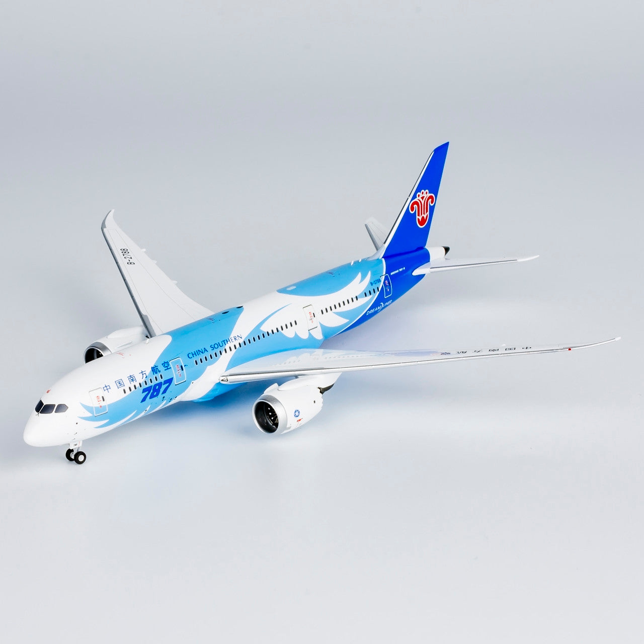NG Models China Southern Airlines "equipped with Pratt & Whitney engines" Boeing 787-8 Dreamliner B-2788 1/400 Scale