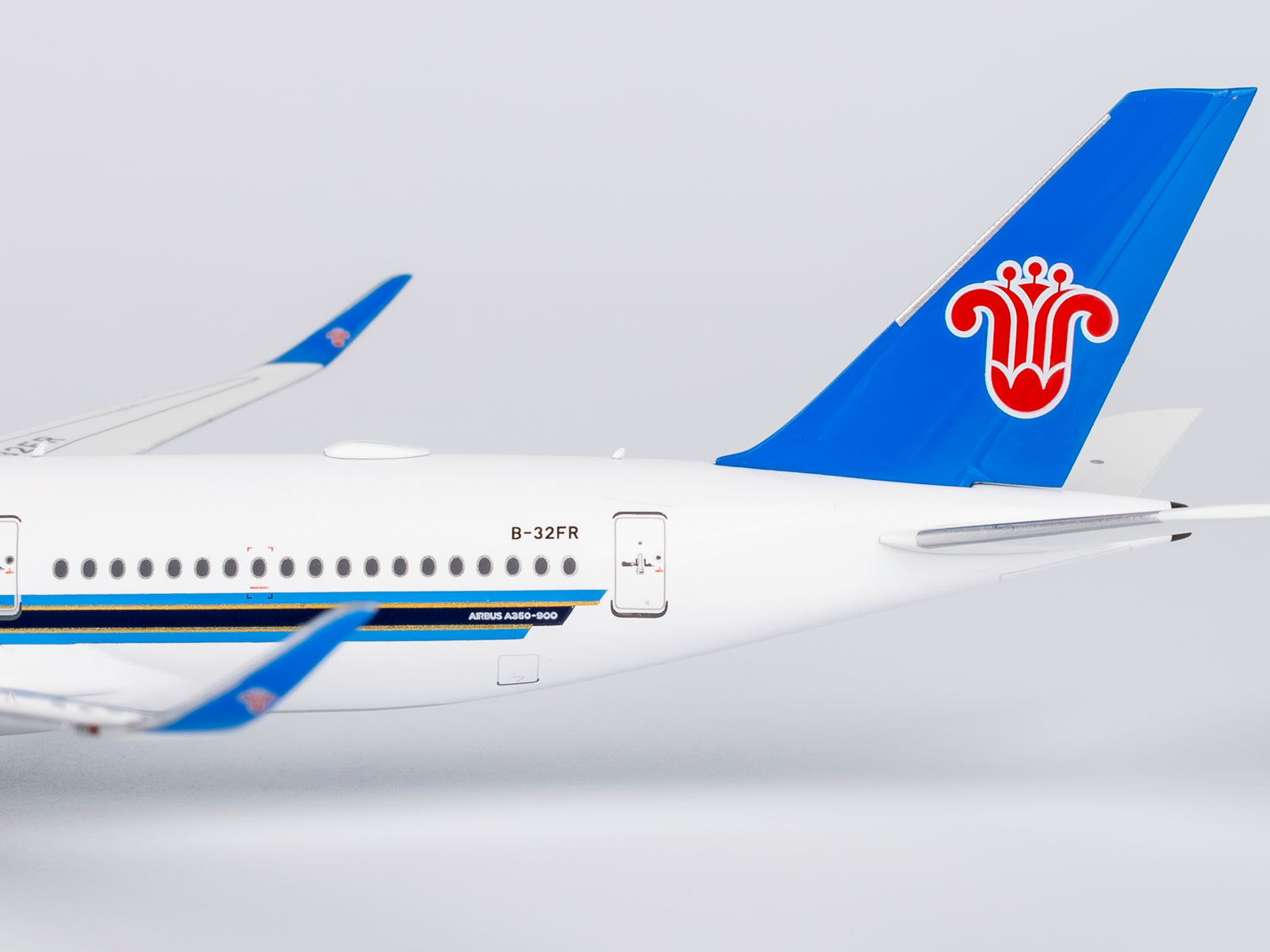 NG Models China Southern Airlines Airbus A350-900 B-32FR 1/400 Scale