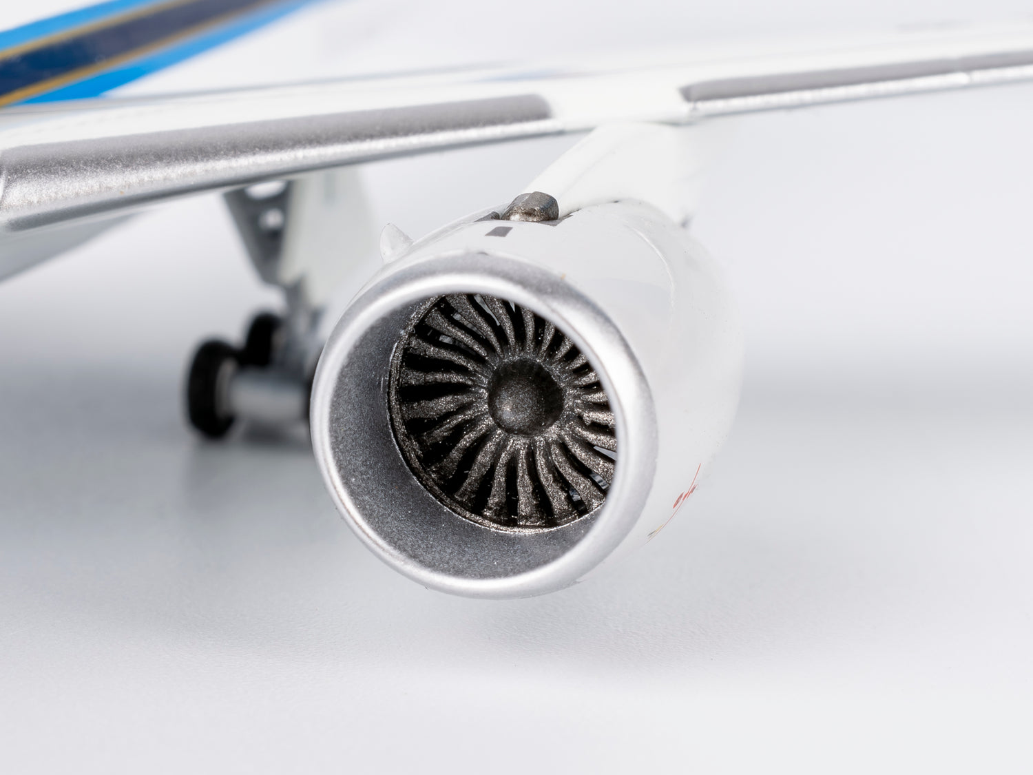 NG Models China Southern Airlines Airbus A350-900 B-32FR 1/400 Scale