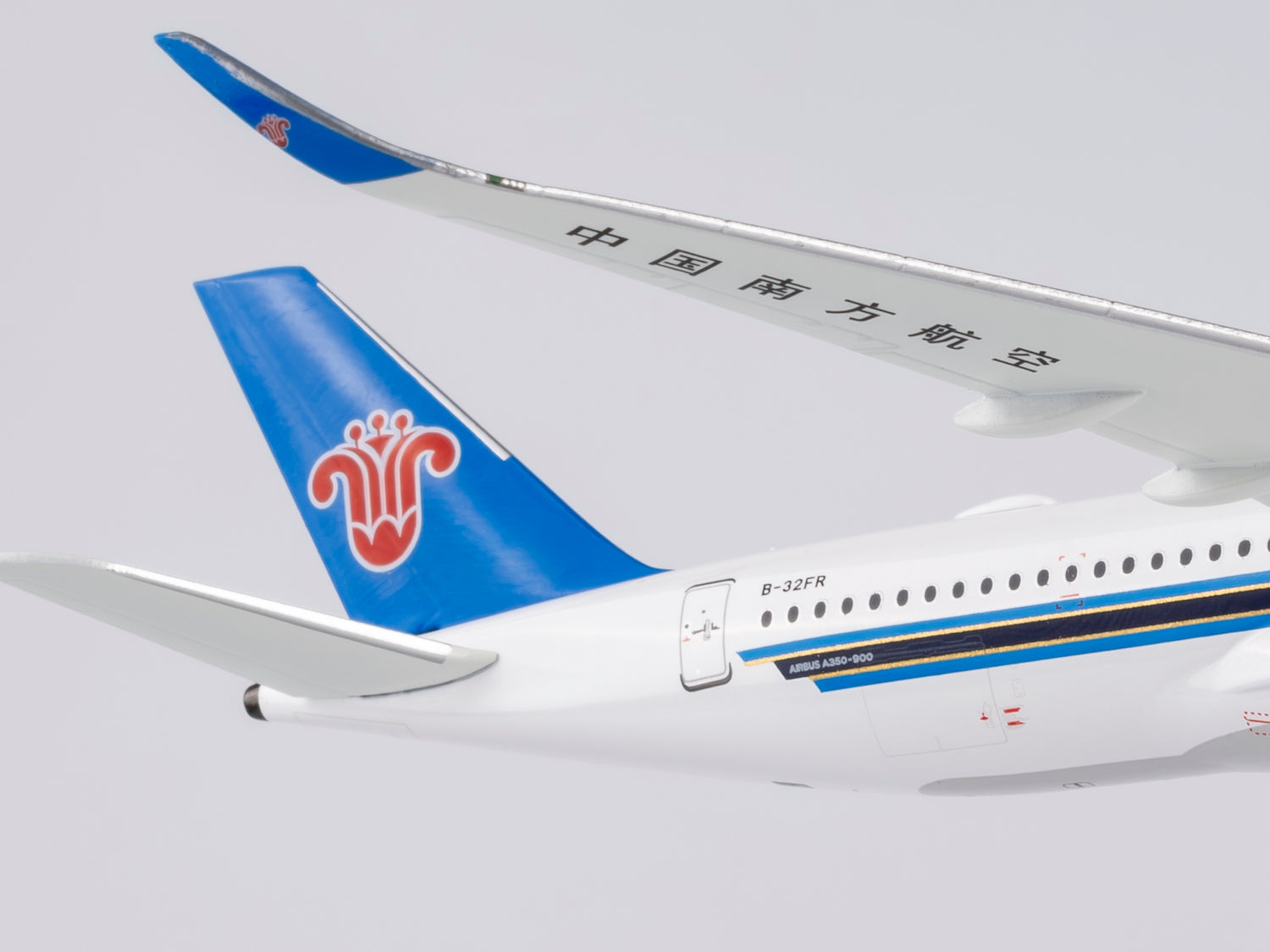 NG Models China Southern Airlines Airbus A350-900 B-32FR 1/400 Scale