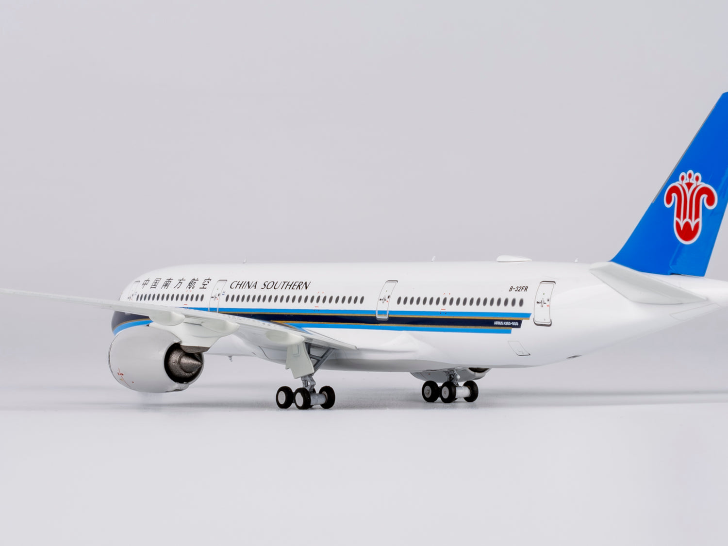 NG Models China Southern Airlines Airbus A350-900 B-32FR 1/400 Scale