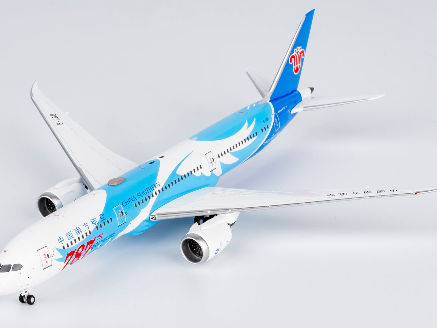 NG Models China Southern Airlines the 787th 787 ever delivered Boeing 787-9 Dreamliner B-1168 1/400 Scale