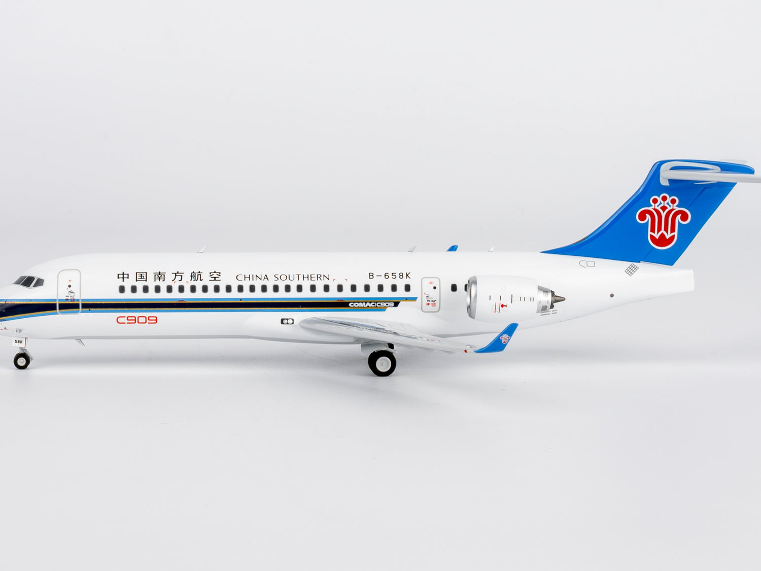 NG Models China Southern Airlines COMAC C909 (ARJ21-700) B-658K 1/200 Aircraft Scale Model
