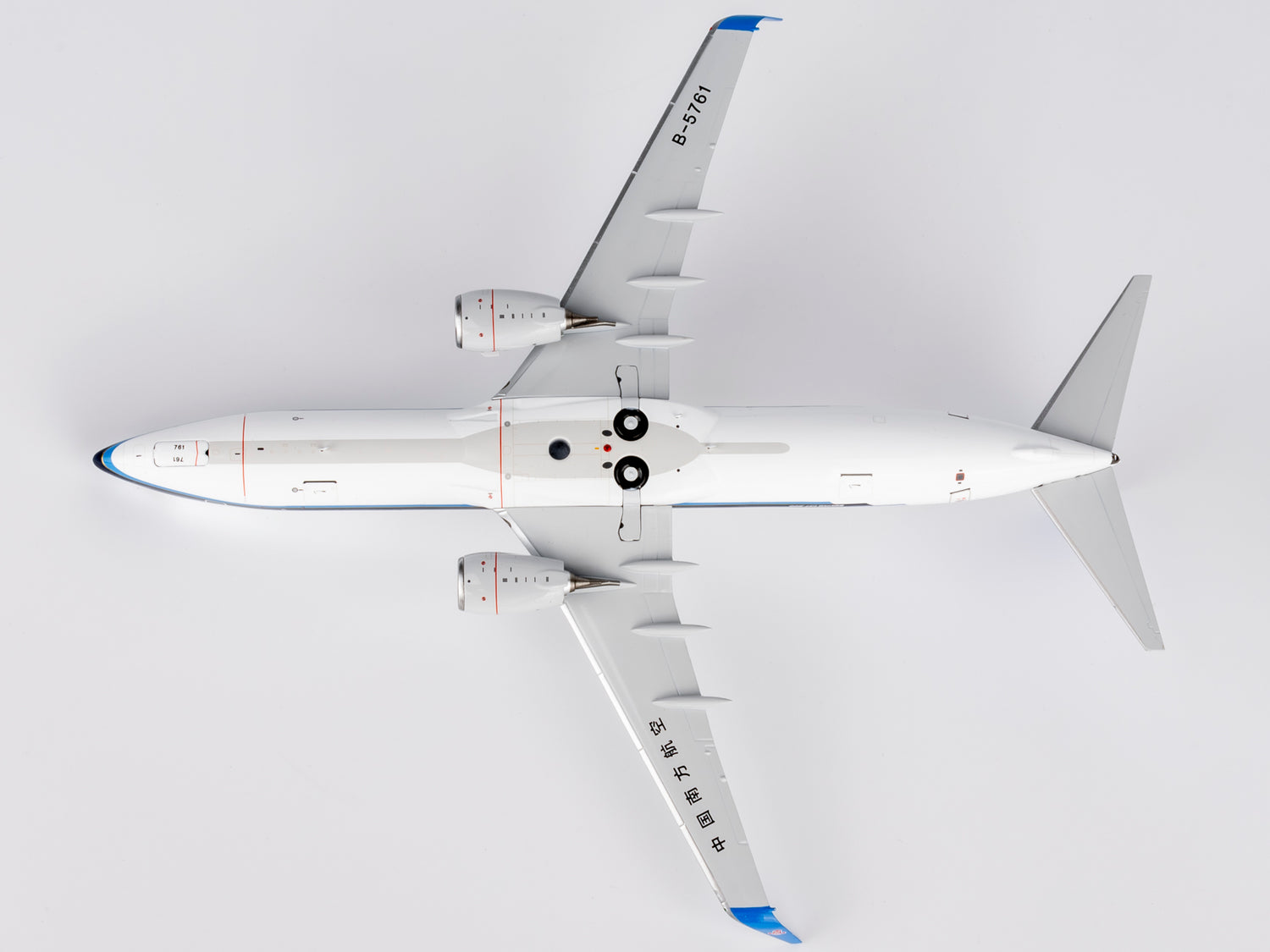 NG Models China Southern Airlines Boeing 737-800/w B-5761 1/200 Scale