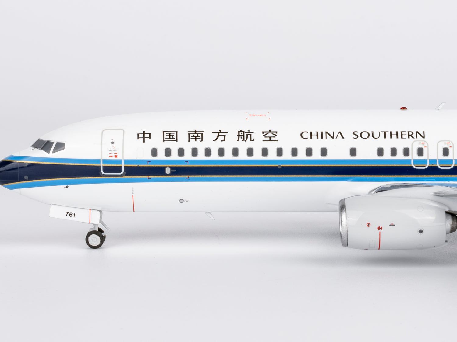 NG Models China Southern Airlines Boeing 737-800/w B-5761 1/200 Scale