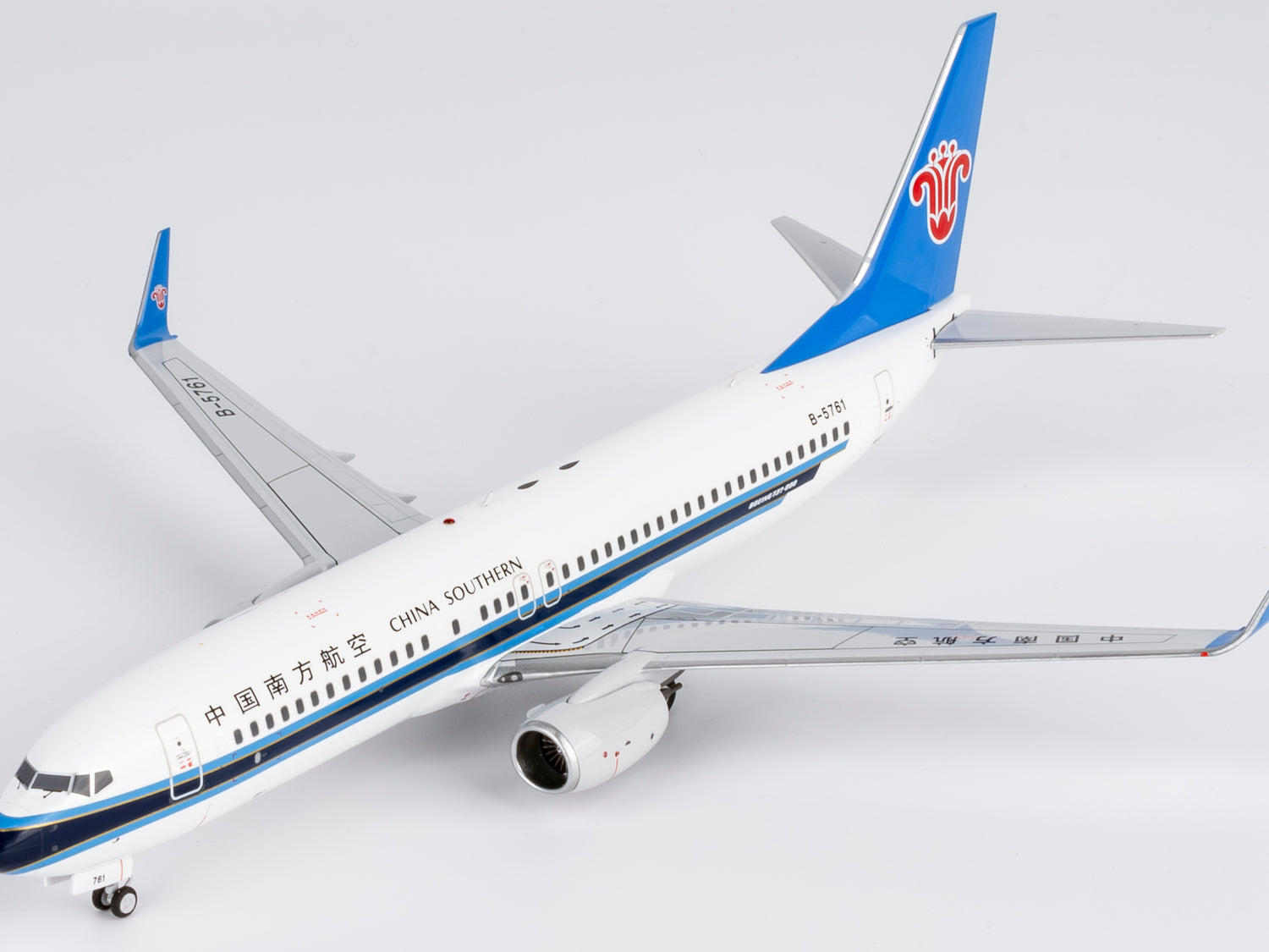 NG Models China Southern Airlines Boeing 737-800/w B-5761 1/200 Scale