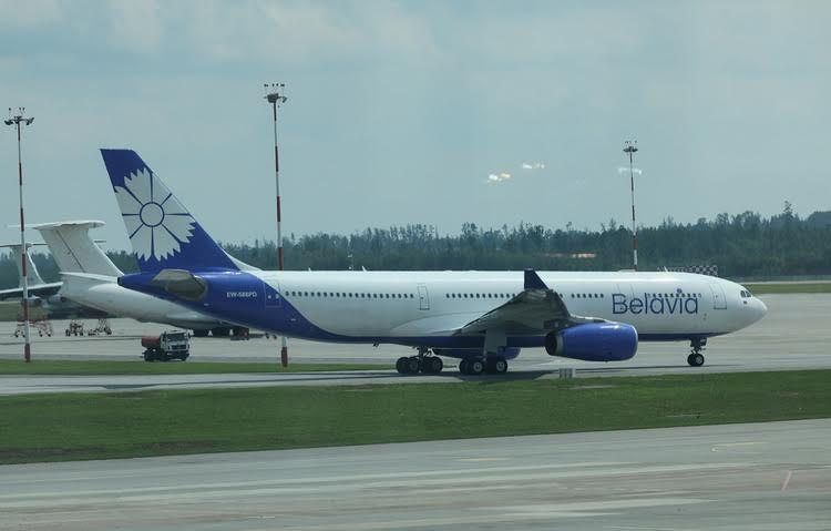 Phoenix Belavia Airbus A330-200 EW-588PD 1/400 Scale