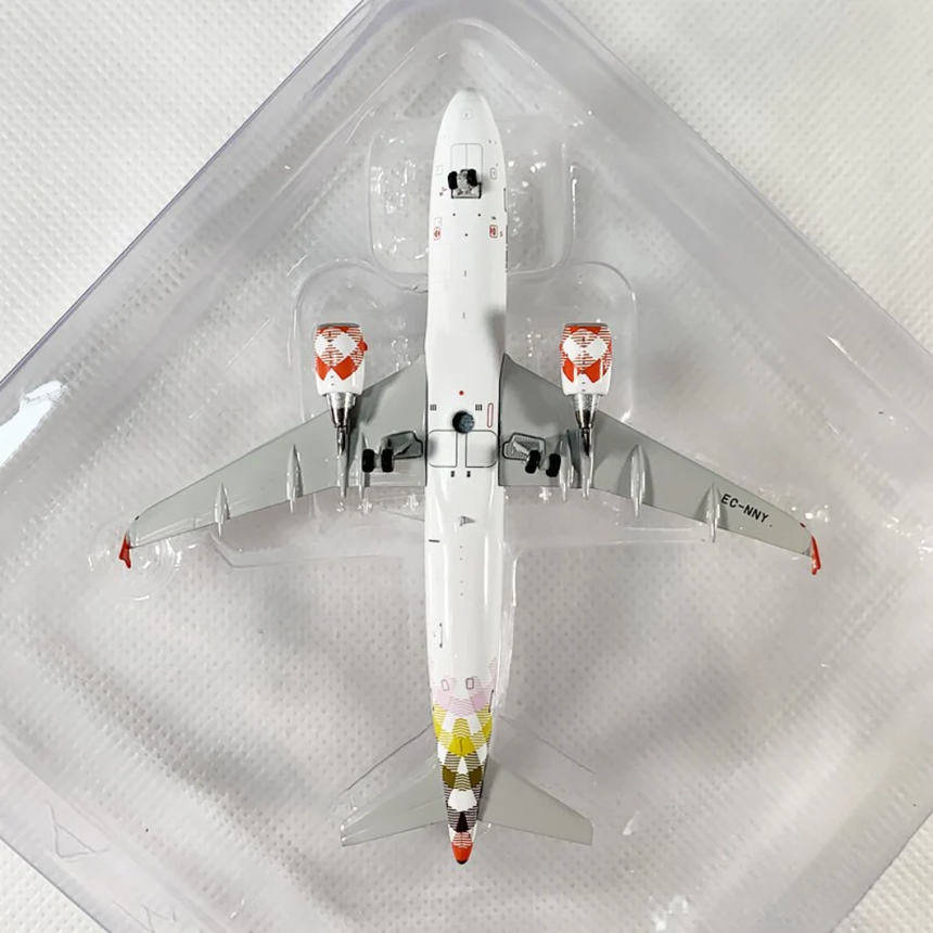 Phoenix Volotea Airlines Airbus A320-200 EC-NNY 1/400 Aircraft Scale Model