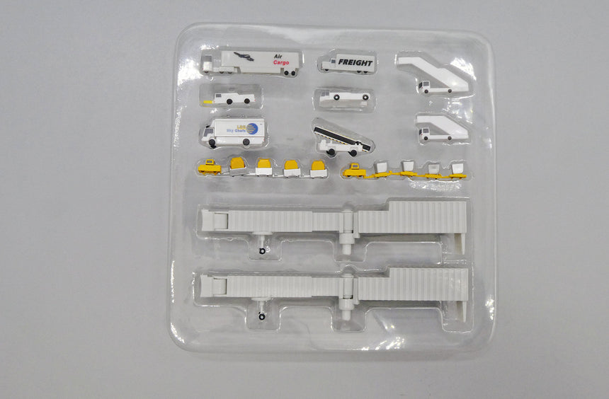 JC Wings Airport Accessories Pack of 20 Parts 1/400