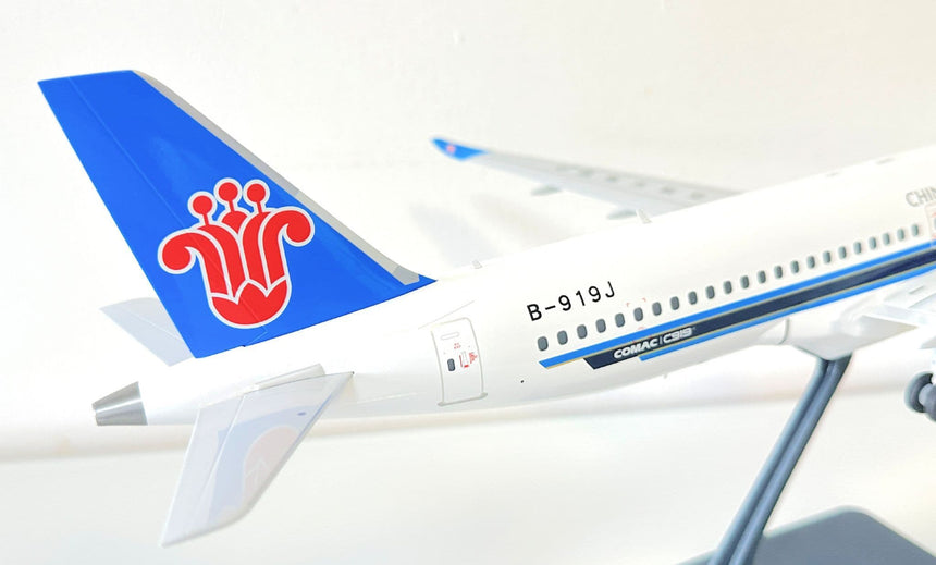 Aviation200 China Southern Airlines COMAC C919-100STD B-919J (with detachable gear) 1/200 Aircraft Scale Model