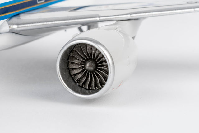 NG Models China Southern Airlines Boeing 777-300ER B-2099 1/400 Aircraft Scale Model