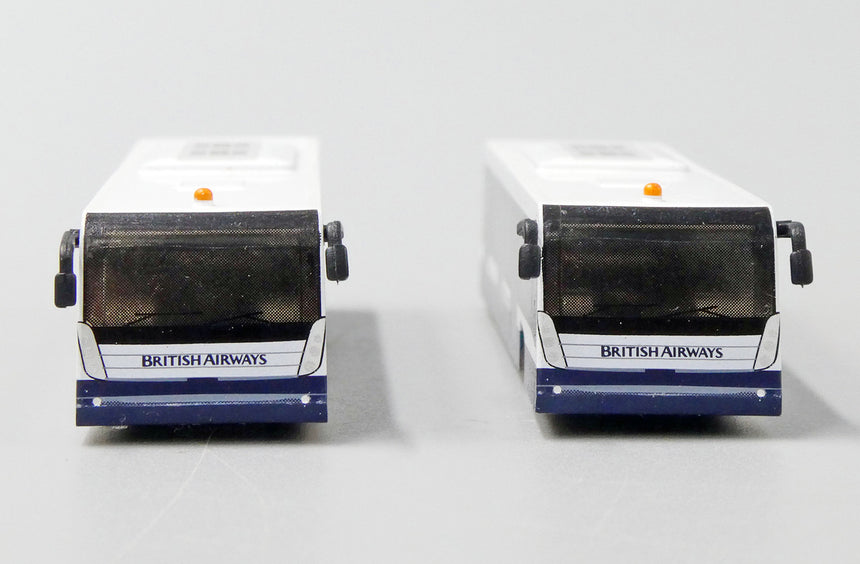 Fantasy Wings Airport Passenger Bus Landor (pack of 2) 1/200 AA2003