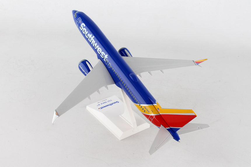 SkyMarks Southwest Airlines Boeing 737-Max8 W/Wifi Dome 1/130 Aircraft Scale Model