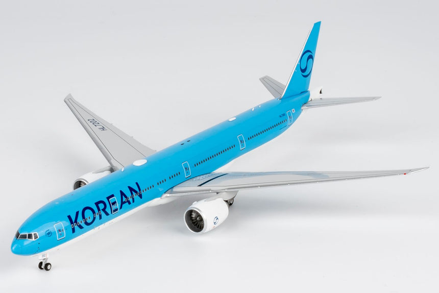 NG Models Korean Air (2025's livery) Boeing 777-300ER HL7202 1/400 Aircraft Scale Model