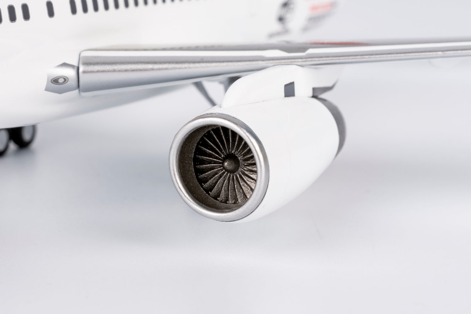 NG Models Honeywell Aviation Services 2021's Livery "The future is what we make it." Boeing 757-200 N757HW (with test bed) 1/200 Scale