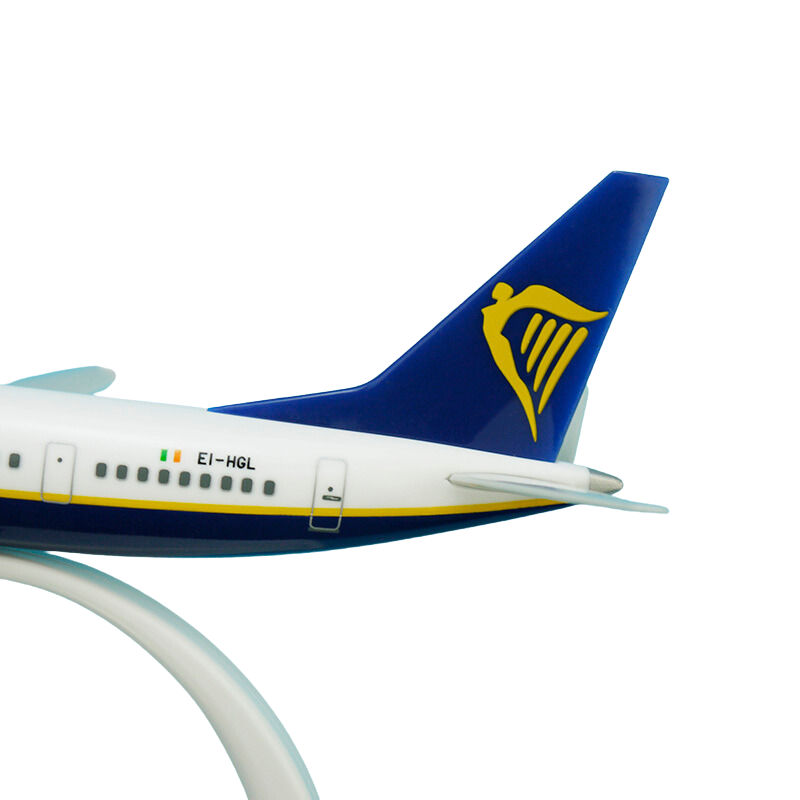 AeroClix Ryanair Boeing 737 MAX 8-200 EI-HGL 1/200 Scale