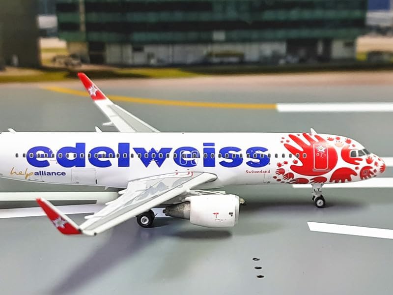 Phoenix Edelweiss Air Airbus A320 HB-JLT 1/400 Aircraft Scale Model