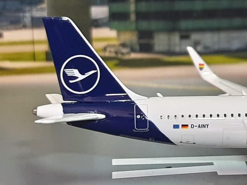 Phoenix Lufthansa Airbus A320Neo Lovehansa D-AINY 1/400 Aircraft Scale Model