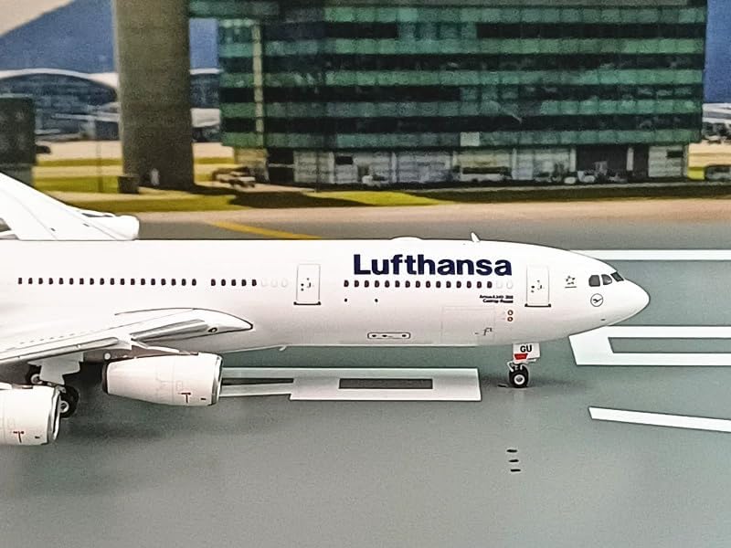 Phoenix Lufthansa Airbus A340-300 D-AIGU 1/400 Aircraft Scale Model