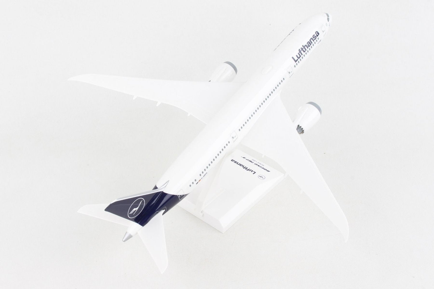 SkyMarks Lufthansa Boeing B787-9 1/200 Scale
