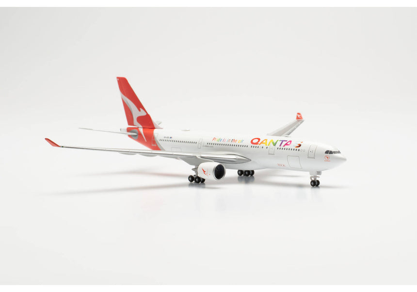 Herpa Qantas Airbus A330-200 "Pride is in the Air" – VH-EBL "Whitsundays" 1/500 Scale