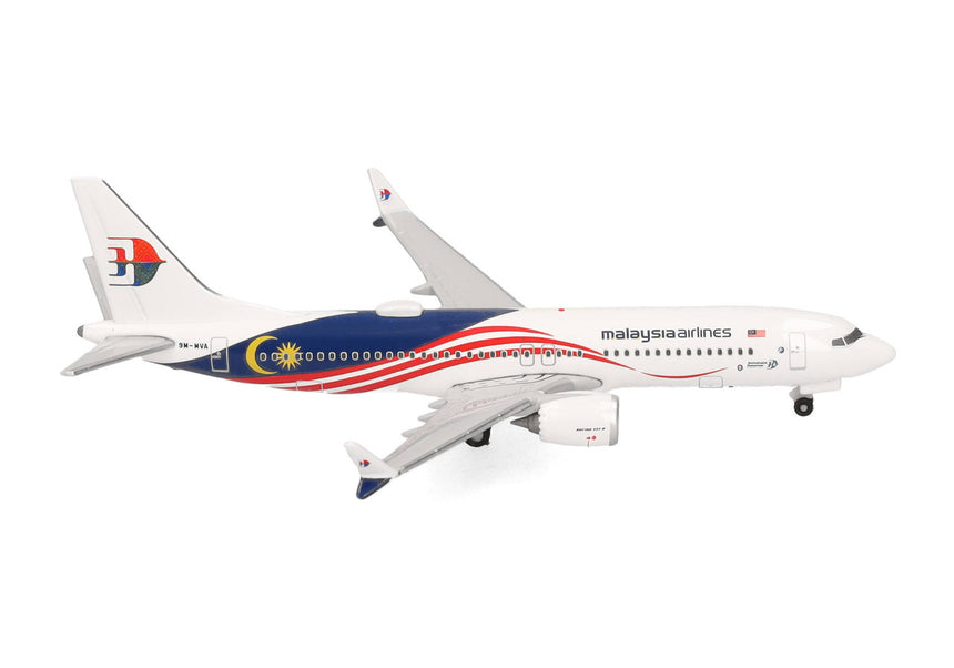 Herpa Malaysia Airlines Boeing 737 Max 8 – 9M-MVA 1/500 Scale
