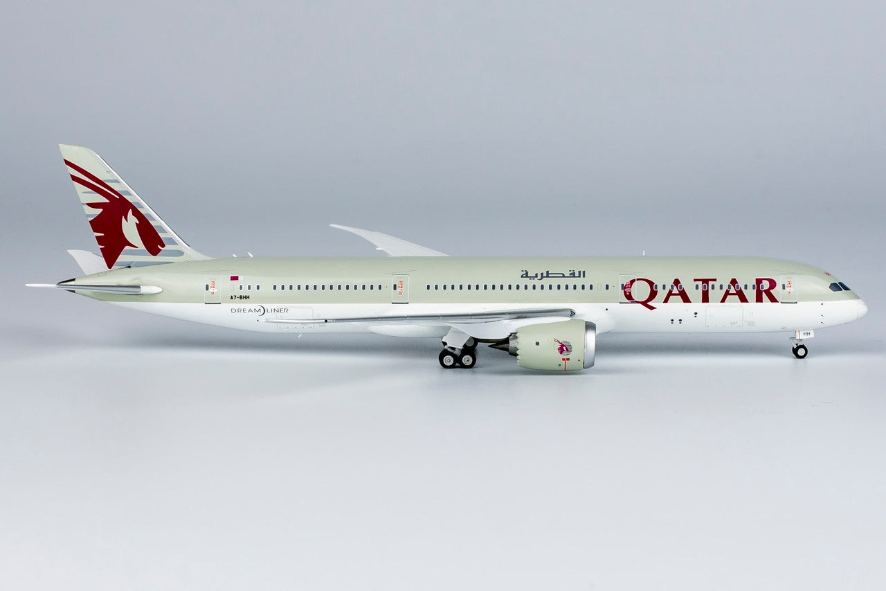NG Models Qatar Airways Boeing B787-9 Dreamliner A7-BHH 1/400 Scale